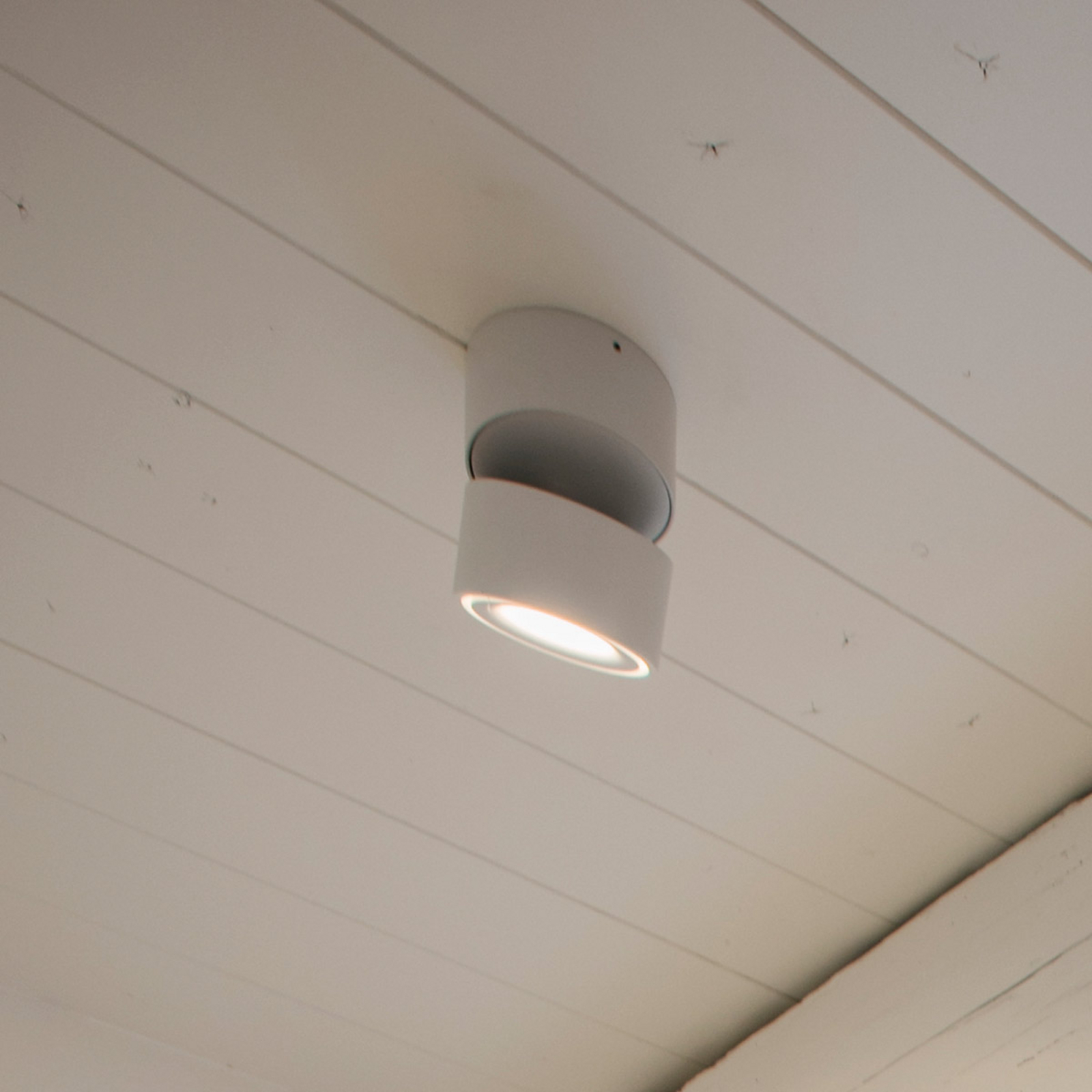 Egger DLS LED спот за таван Clippo, затъмнен до топъл, бял
